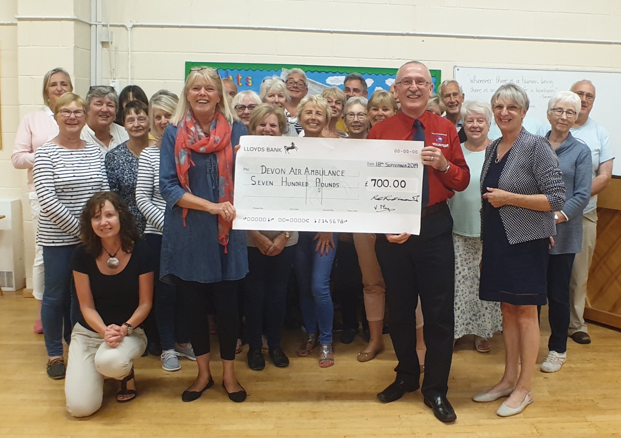 13.09.19 Marldon Choir chq presention re 29.06.19 Gordon White.jpg